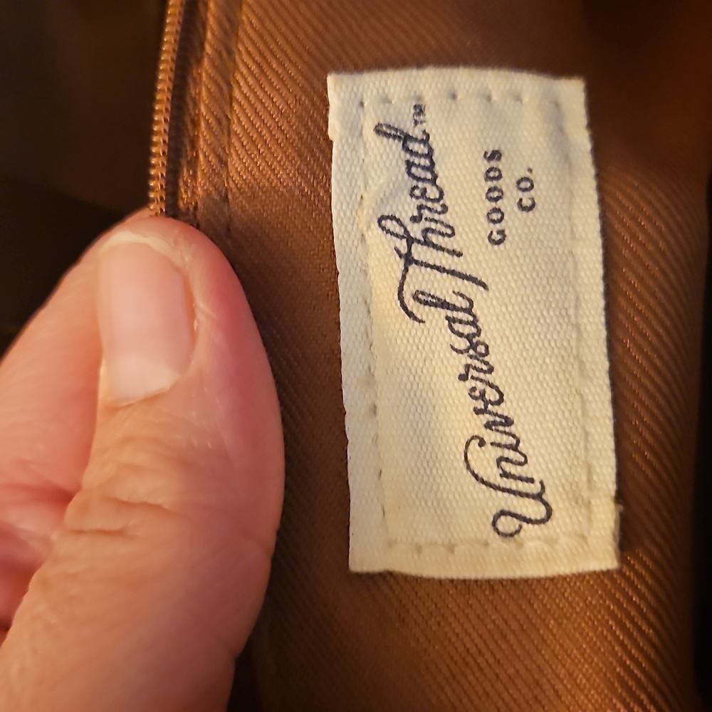 Tan Leather Shoulder bag with Timeless Design Universal thread - Picture 4 of 8